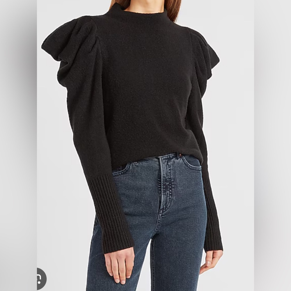 Express Women's Dark Green Crew Neck Sweater